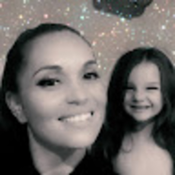 Meet your Posher, Kim - Picture 1 of 1